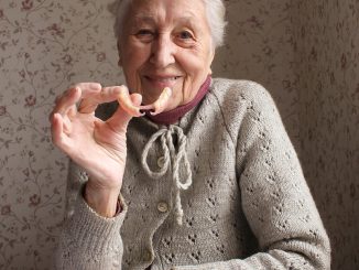 lower partial dentures bottom front teeth